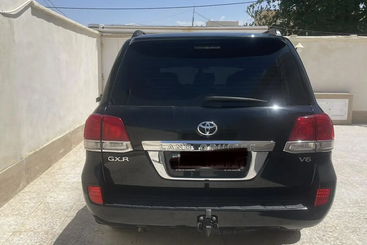 تویوتا،  لندکروز چهار در