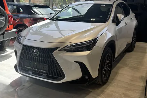 لکسوس، NX