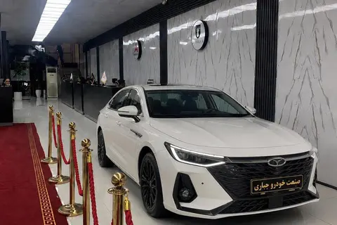 فونیکس، آریزو 8 هیبرید (Z8 PHEV)