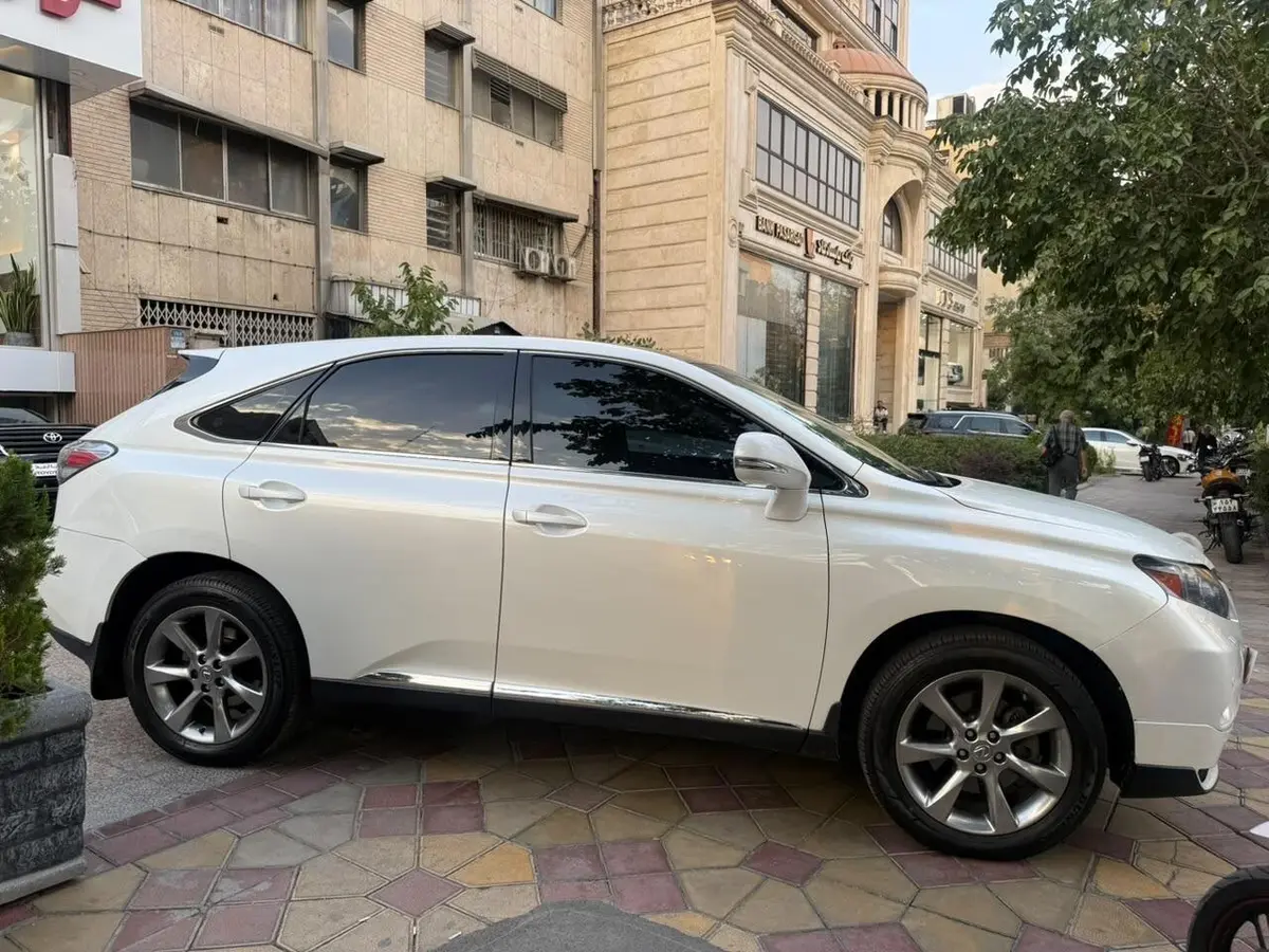 لکسوس،  RX