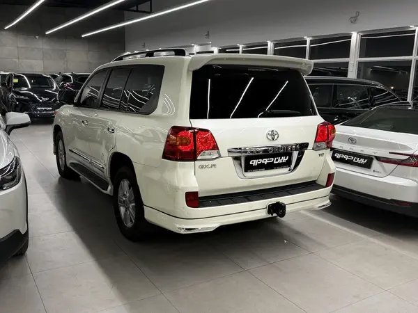 تویوتا، لندکروز چهار در