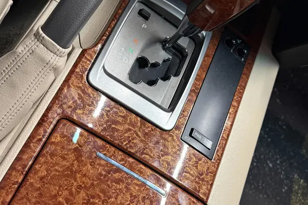 تویوتا، لندکروز چهار در