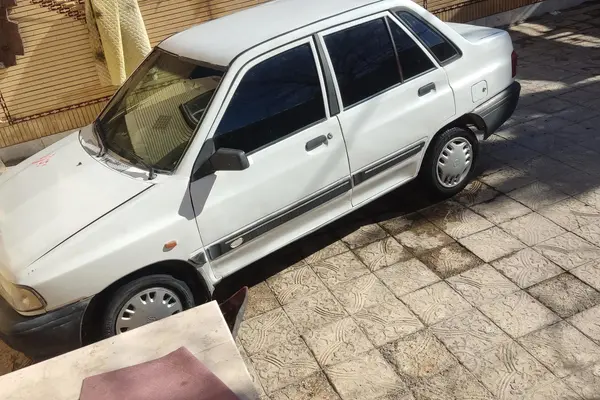 پراید، صندوق دار