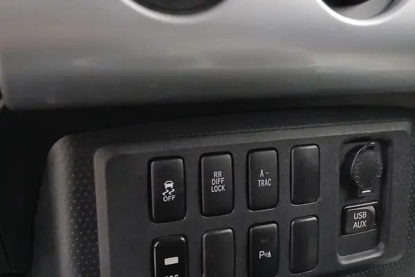 تویوتا، اف جی کروز