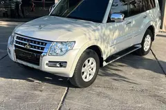 میتسوبیشی، پاجرو چهار در