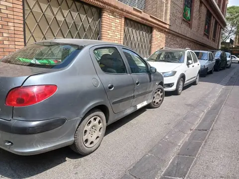 پژو، 206