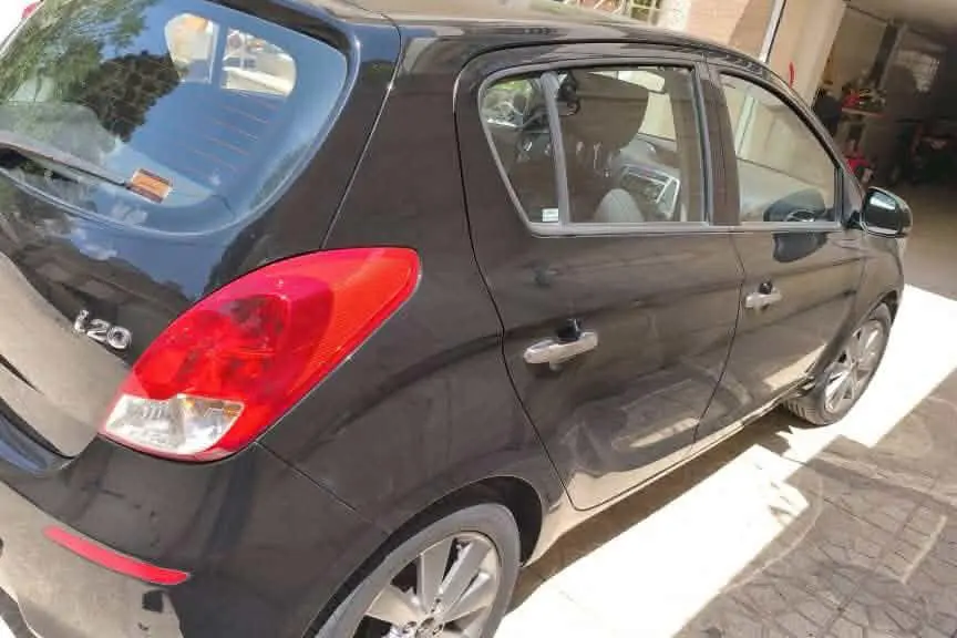 هیوندای،  i20