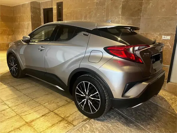 تویوتا  C-HR هیبرید