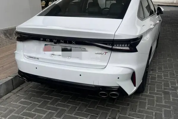 فونیکس، آریزو 8 (Z8)