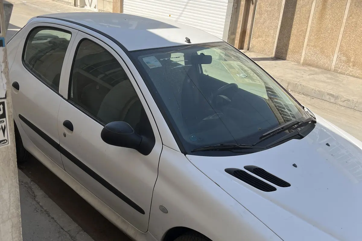 پژو،  206