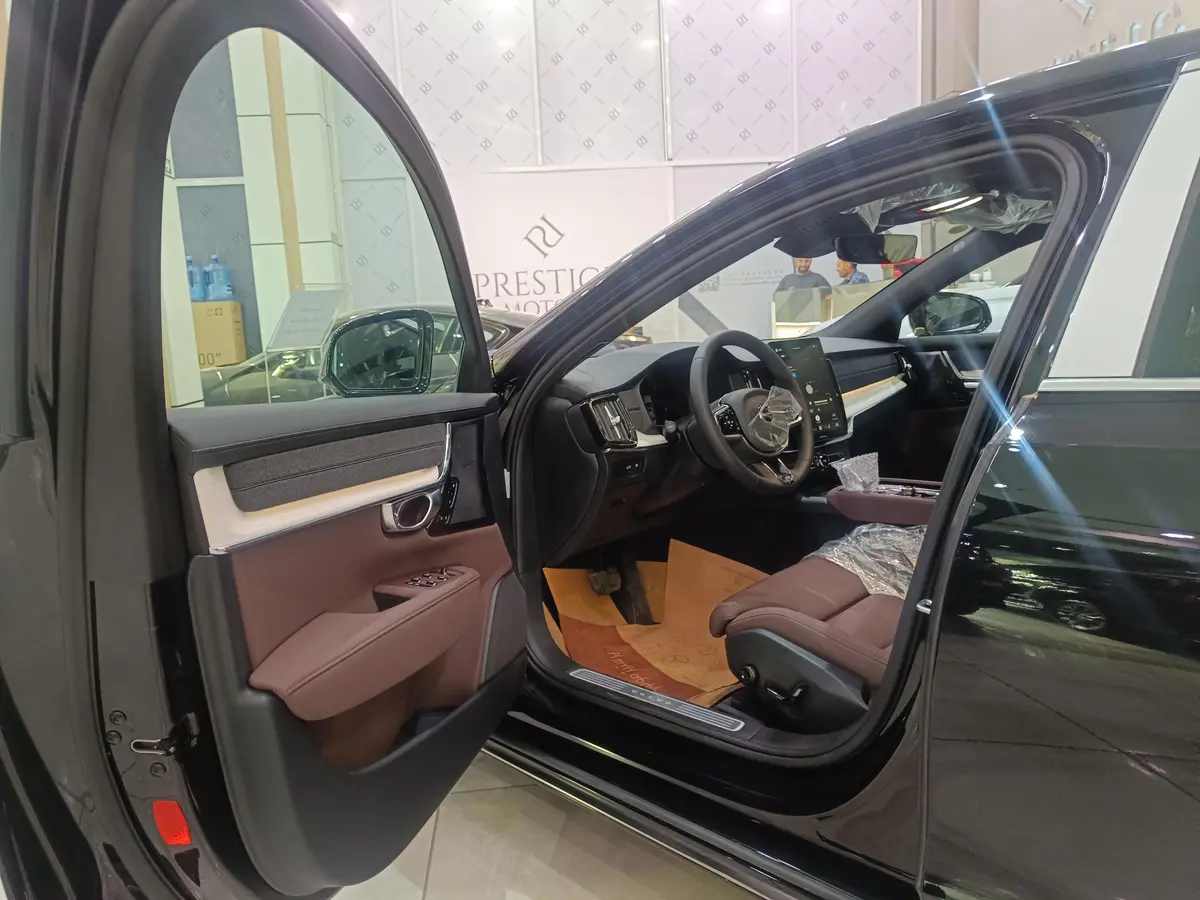 ولوو،  S90