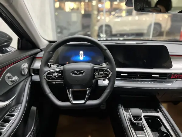 فونیکس، آریزو 8 (Z8)