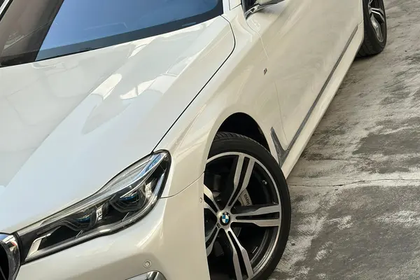 ب ام و، سری 7