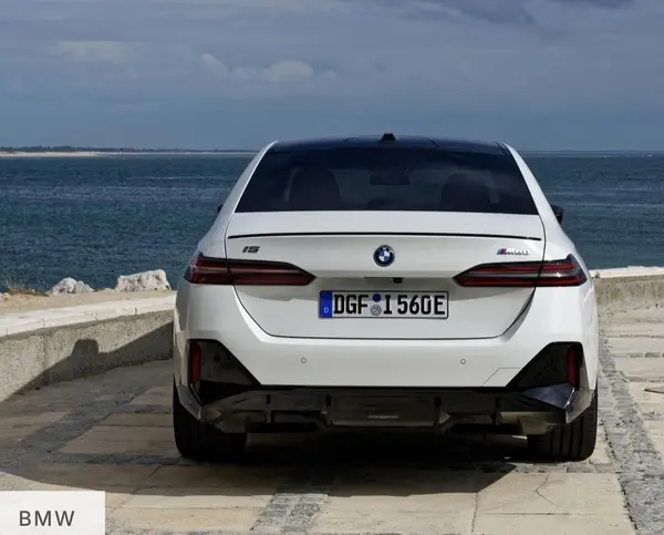 ب ام و، سری 5 سدان