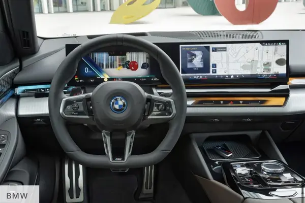 ب ام و، سری 5 سدان