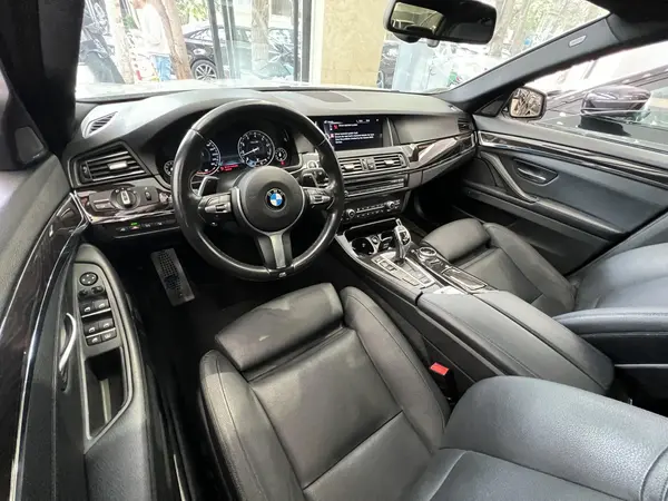 ب ام و، سری 5 سدان