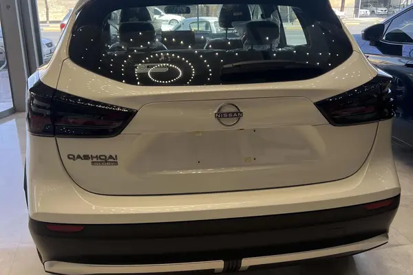 نیسان، قشقایی