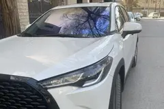 تویوتا، کرولا کراس هیبرید