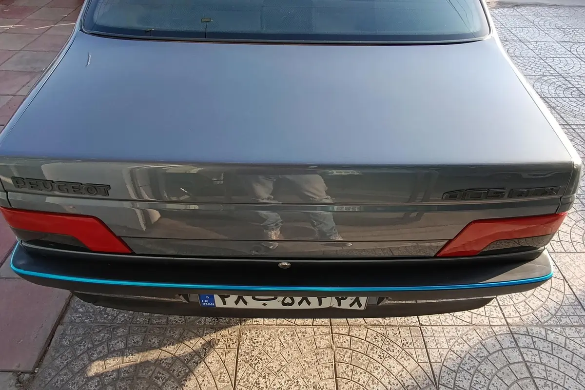 پژو،  405