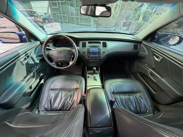 هیوندای، آزرا (گرنجور)