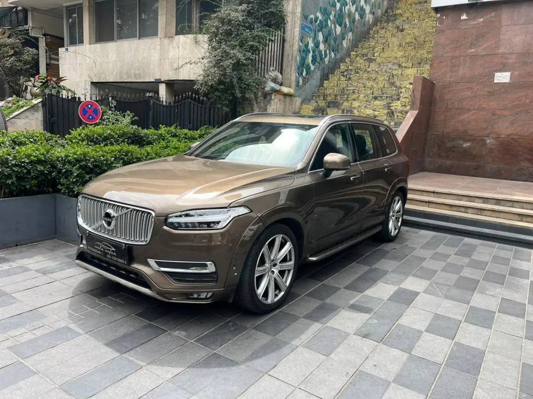 ولوو،  XC90