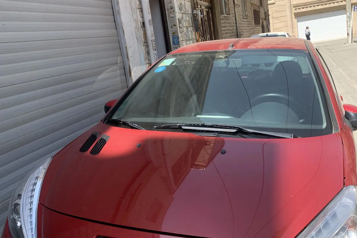پژو،  207