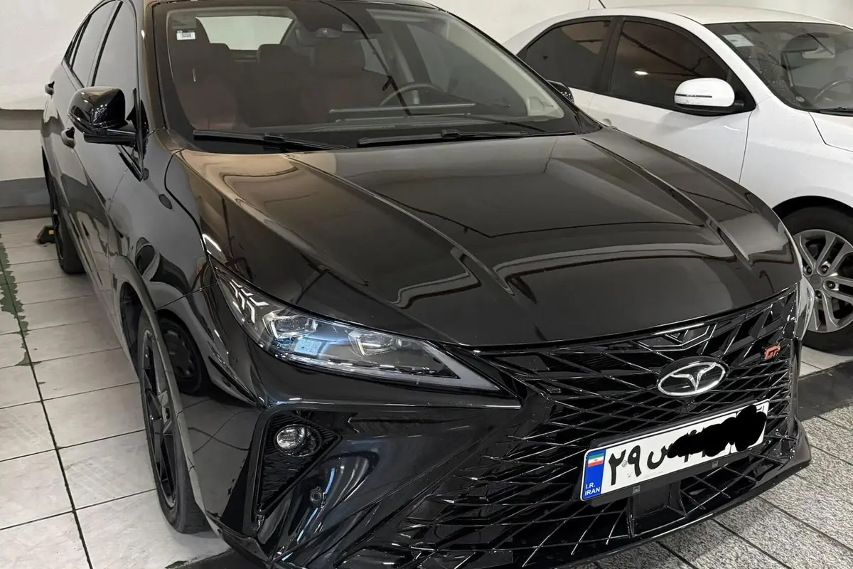 فونیکس،  آریزو 6 جی تی (Z6 GT)