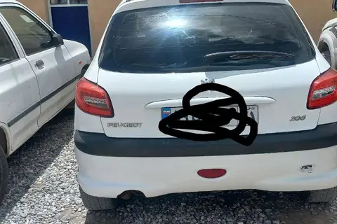 پژو، 206