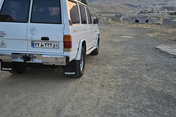 نیسان  پاترول چهار در