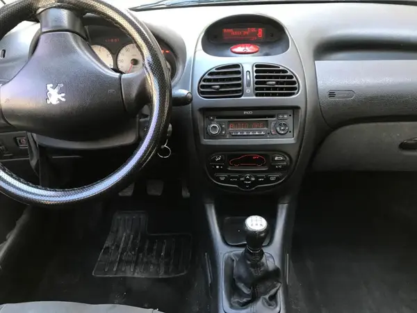 پژو  206 SD