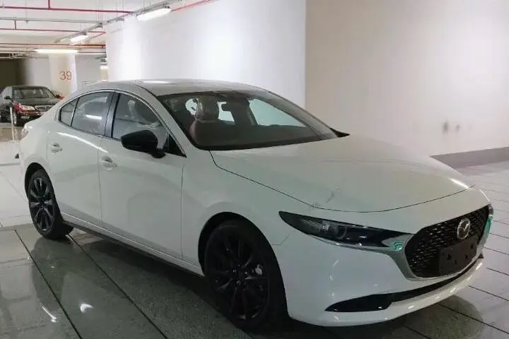 مزدا،  3 وارداتی