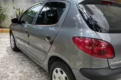 پژو، 206