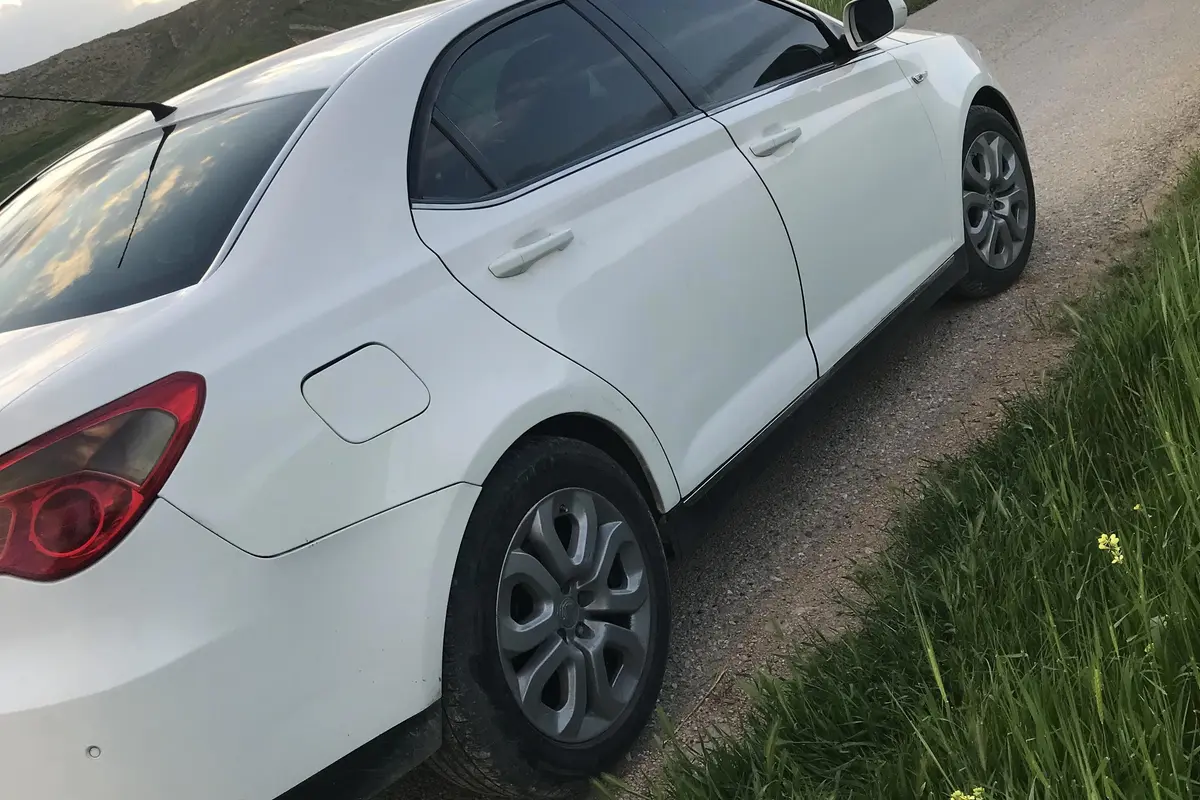 ام جی  550