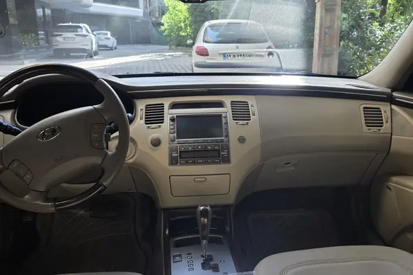 هیوندای  آزرا (گرنجور)