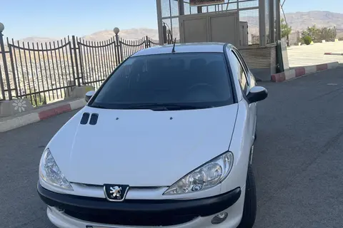 پژو، 206