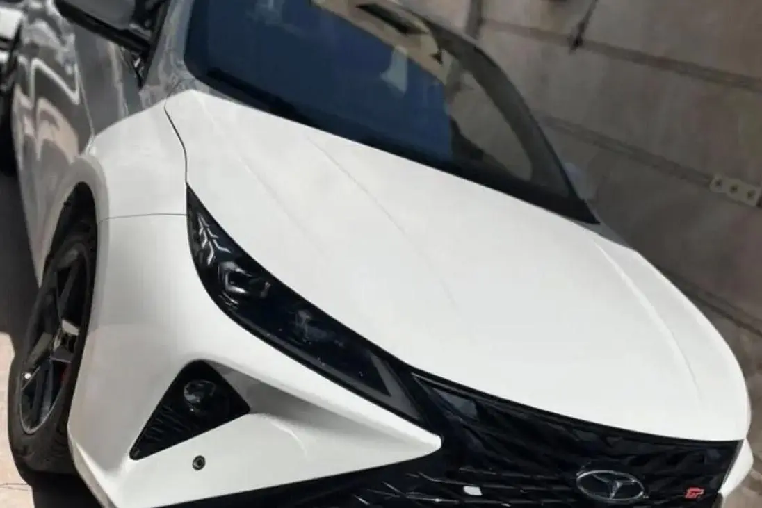 فونیکس،  آریزو 6 جی تی (Z6 GT)