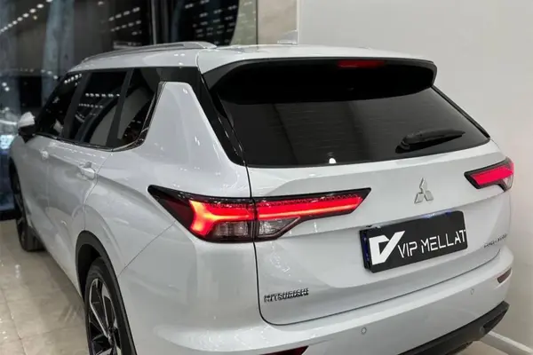 میتسوبیشی، اوتلندر