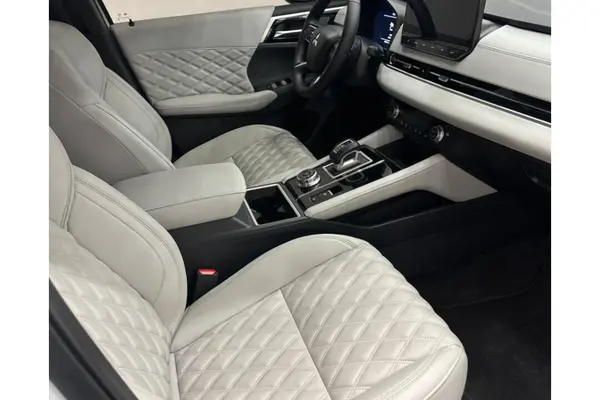 میتسوبیشی، اوتلندر