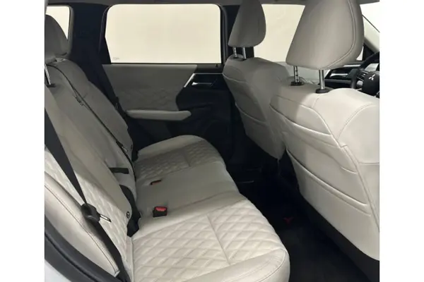 میتسوبیشی، اوتلندر