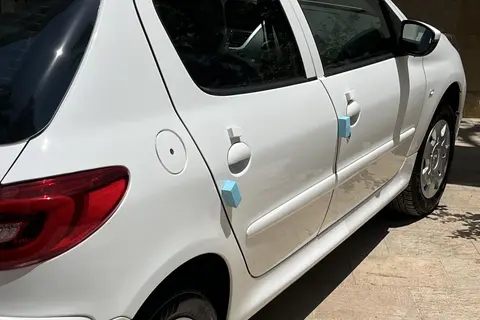 پژو، 207