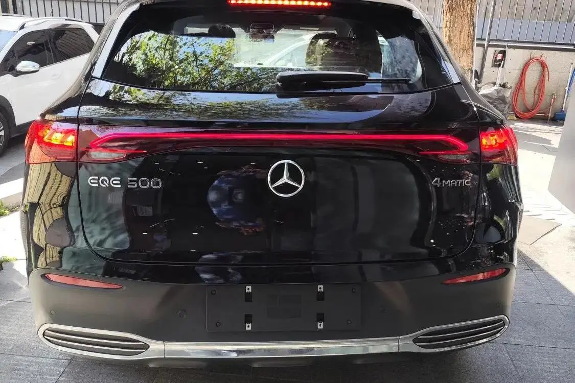 بنز،  EQE SUV