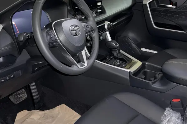 تویوتا، راوفور هیبرید