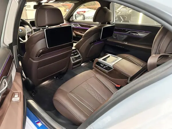 ب ام و، سری 7