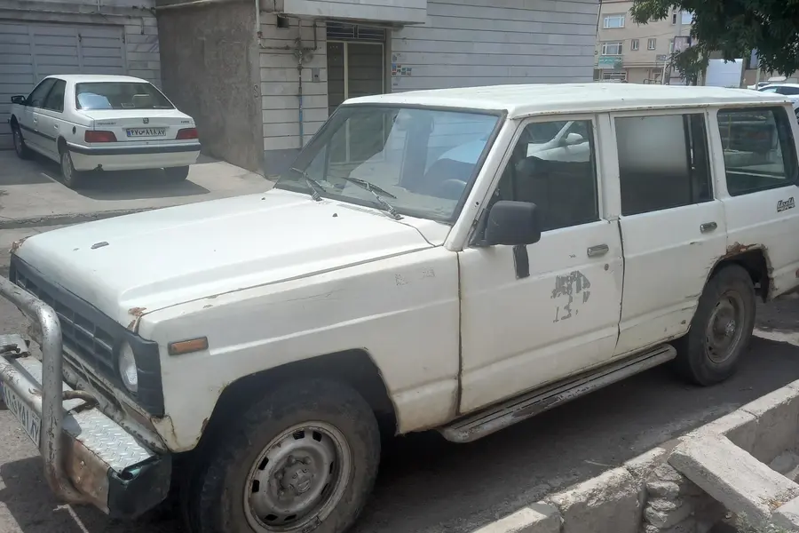 نیسان، پاترول چهار در