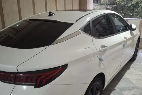 کی ام سی، J7