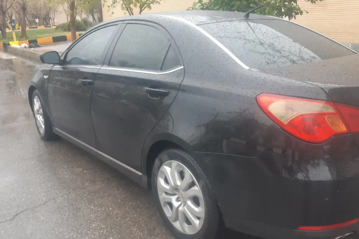 ام جی،  550