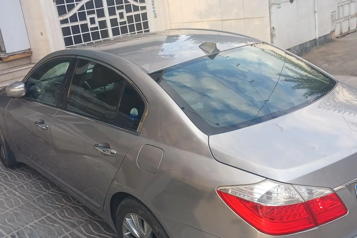 هیوندای  جنسیس