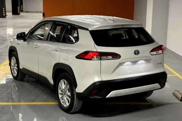 تویوتا، کرولا کراس هیبرید