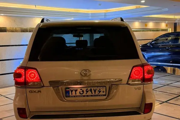 تویوتا، لندکروز چهار در