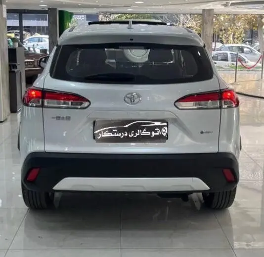 تویوتا، کرولا کراس هیبرید